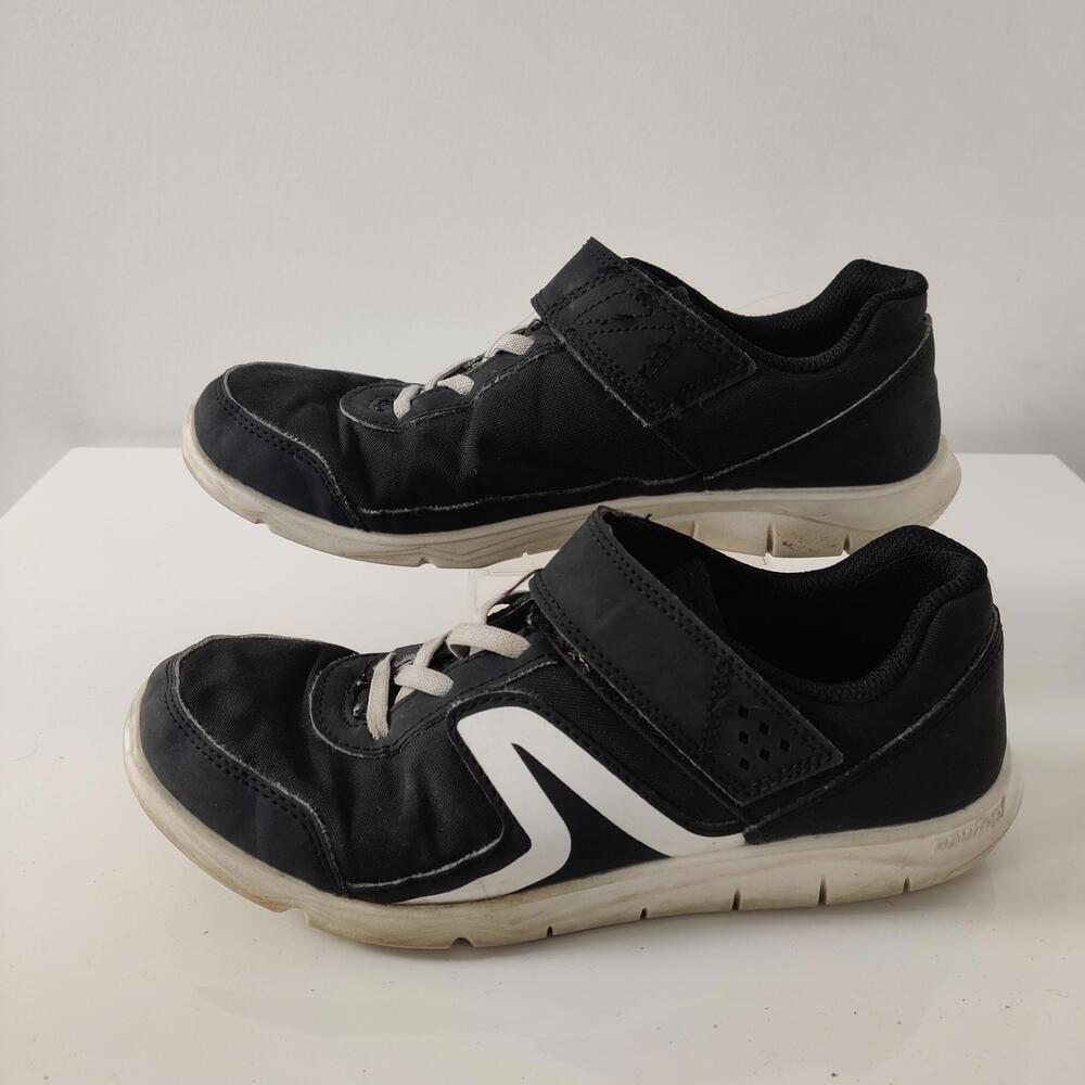 Decathlon Black Velcro Running Shoes Size 6.5